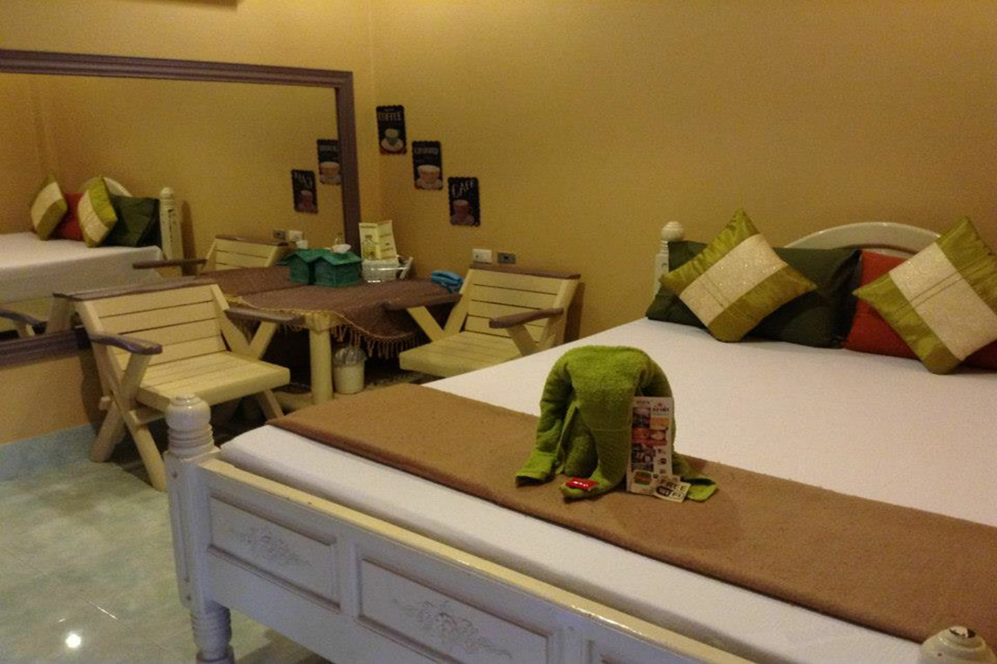 Chang Hotel Csiangmaj Kültér fotó